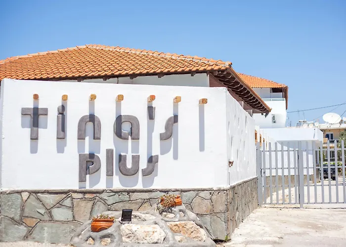 Tinas Plus Hotel