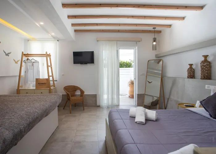 Alexander Studios & Suites - Adults Only