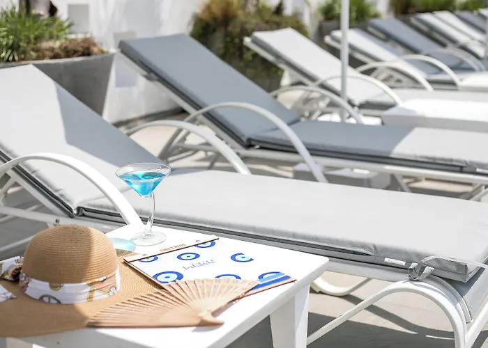 Tinas Plus Hotel